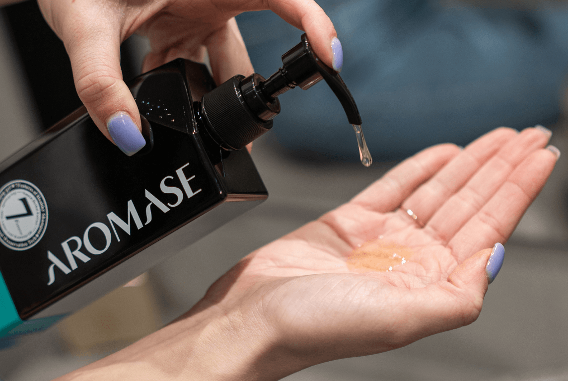 When and Why Prescription Shampoo and Herbal Formula Shampoo_AROMASE scalp care (5)